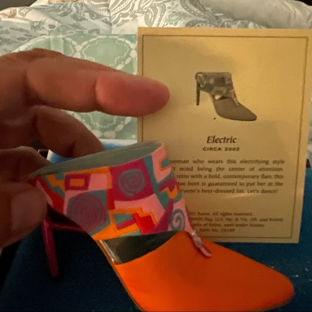 Just the Right Shoe by Raine